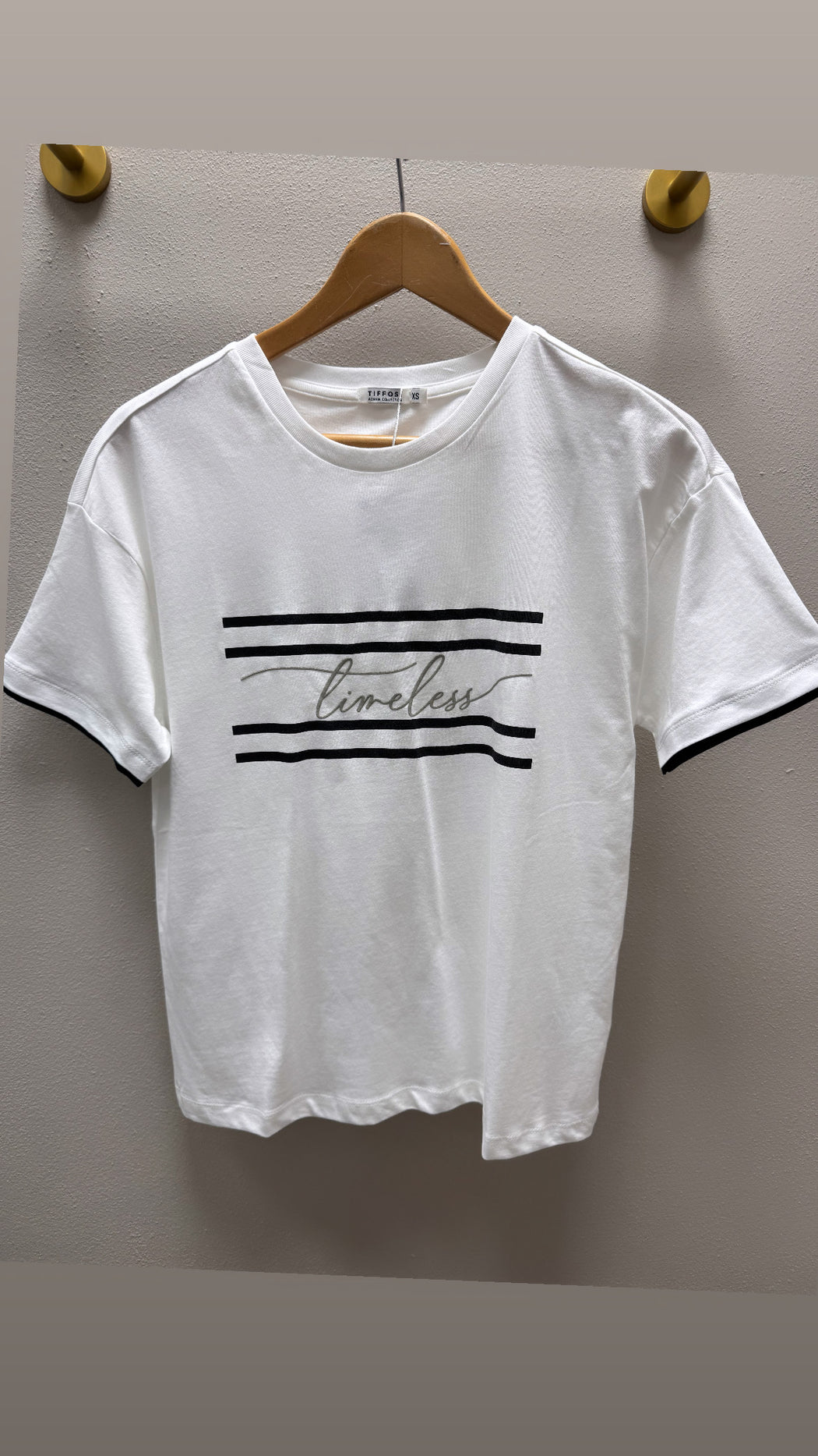 Milos tee
