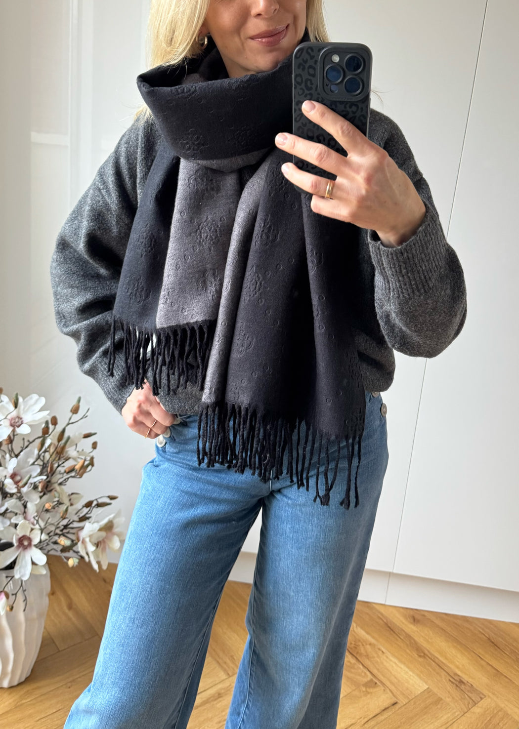 Guess AW5419POL03-BLA scarf