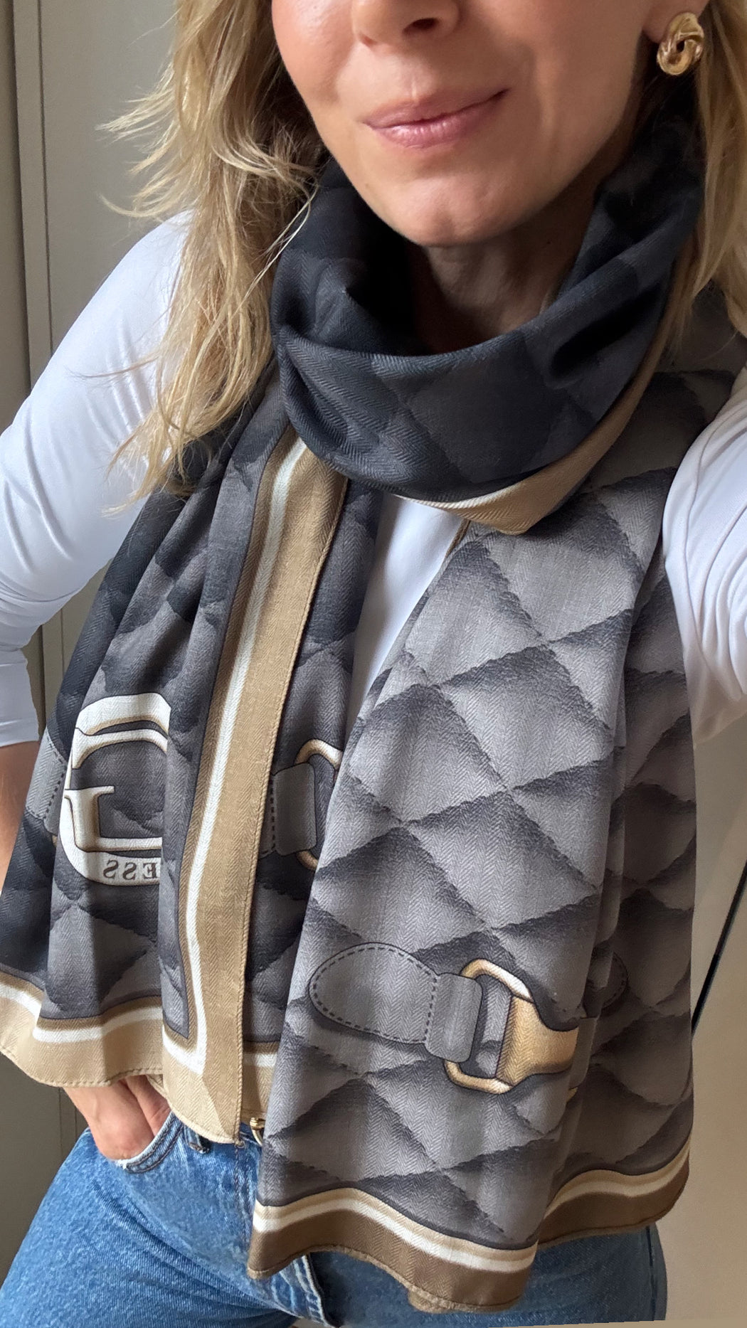 Guess AW5656POL03 - BLA scarf