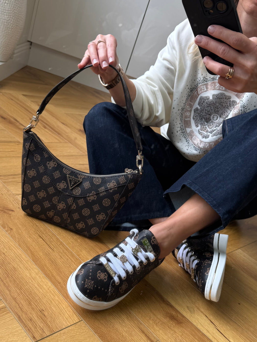 Guess mocha logo dorys satchel bag PM952117
