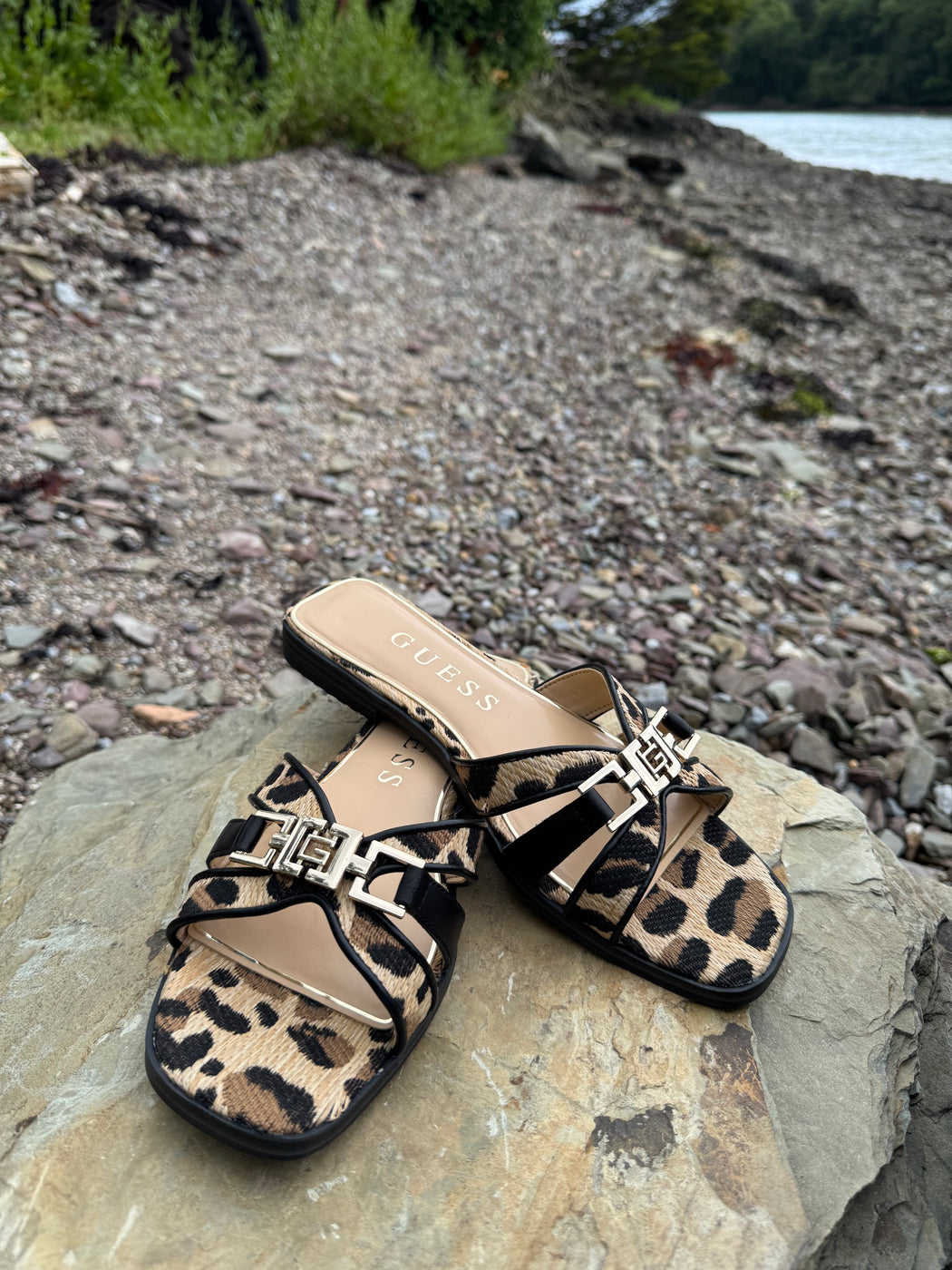 Guess FLJREAPEL19 Leopard Slider with Gold Buckle