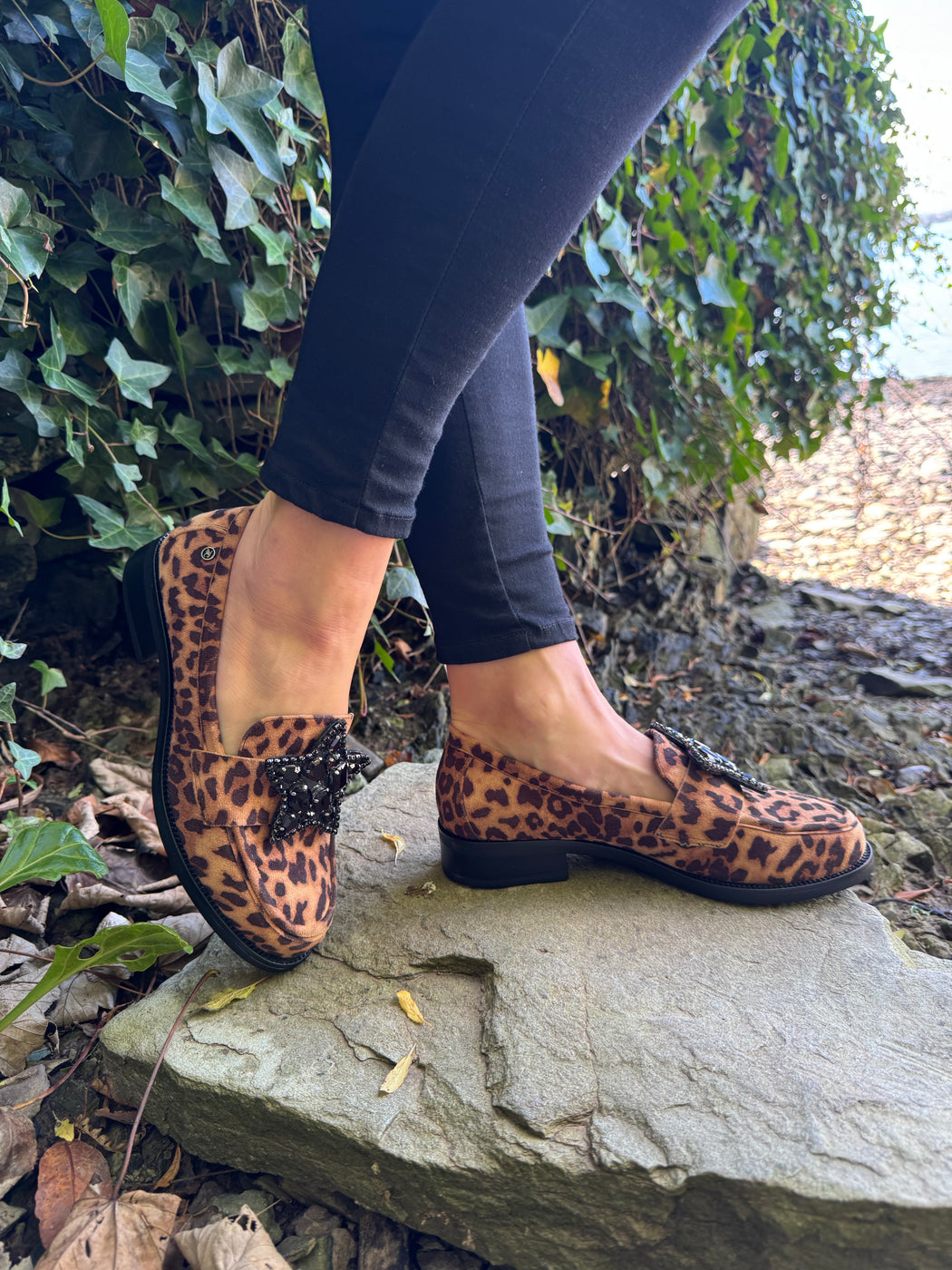 Afyon one leopard star loafer