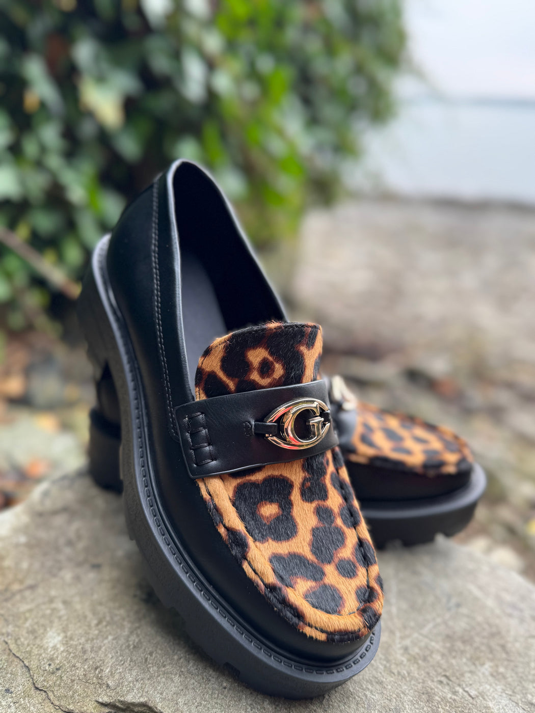 Guess black animal print loafer FLTYK2LEP14