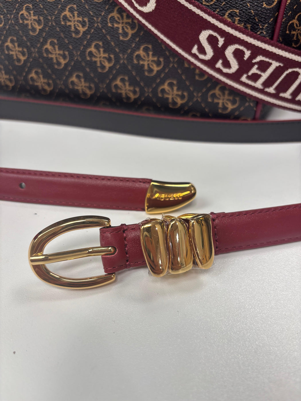 Guess burgundy belt BW9280P5420 - BOR