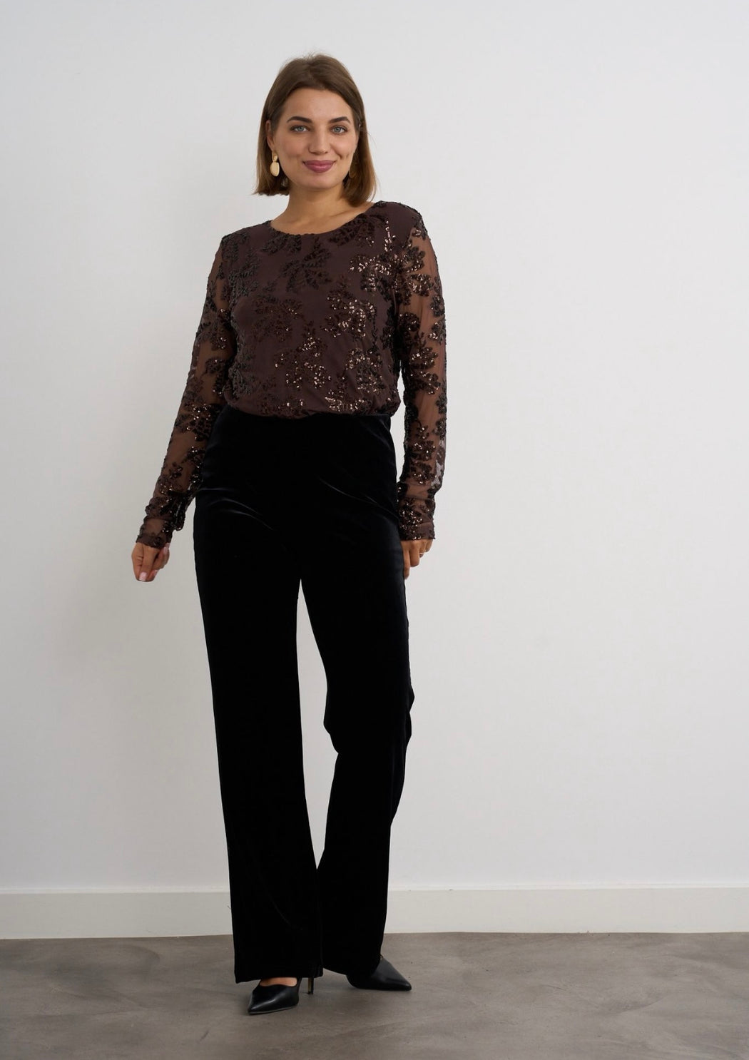Brown signet sequinned top