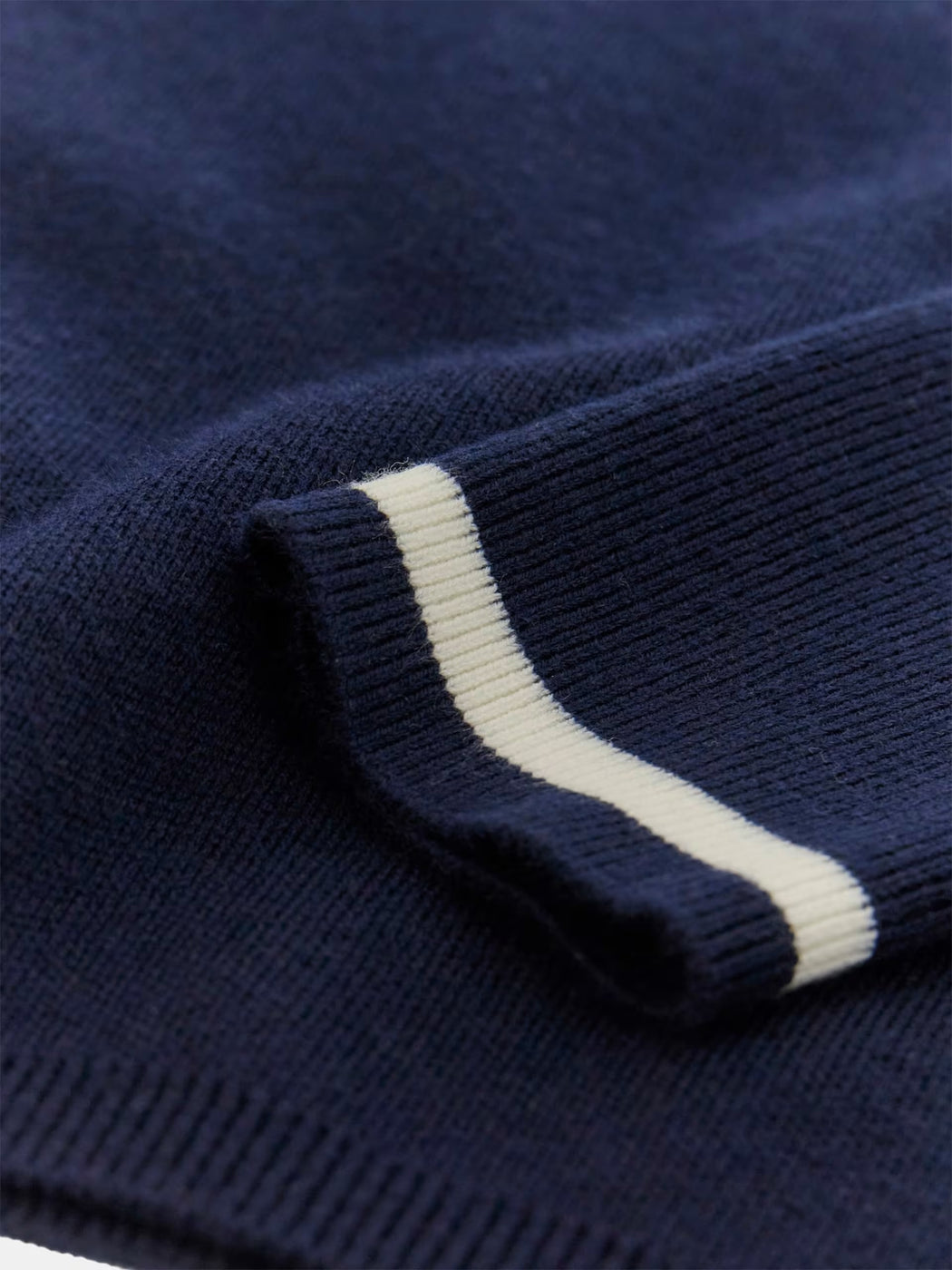 Guess navy logo sweater w5br24z3jd2