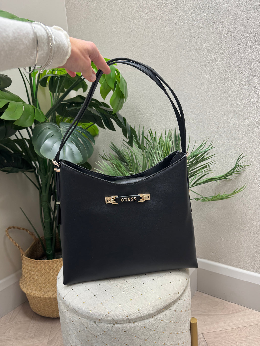 Guess black lefia  BG964402
