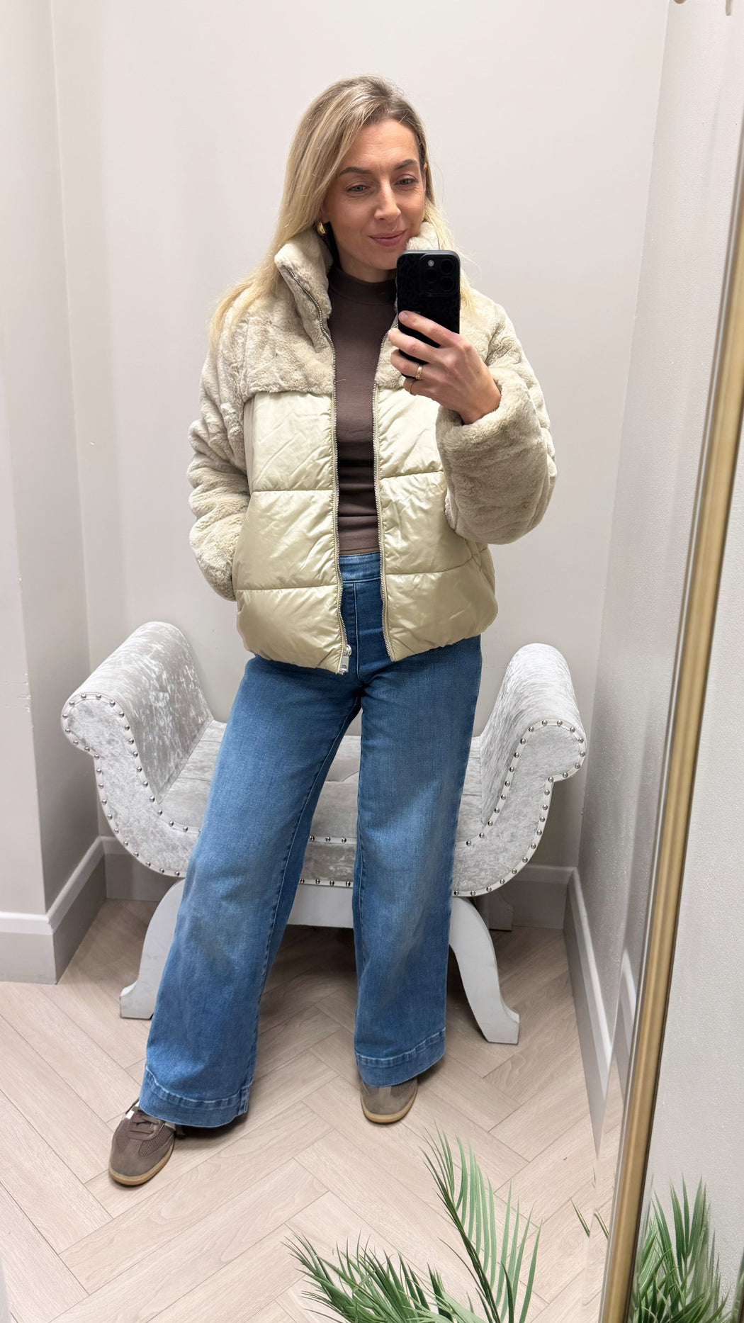 Popperes beige jacket