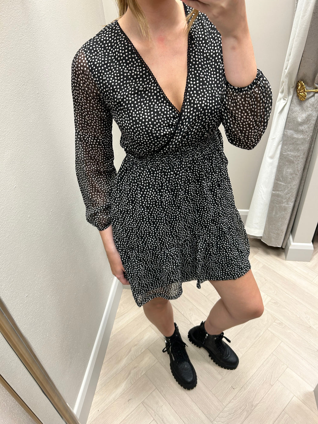 Fou black polka dot dress