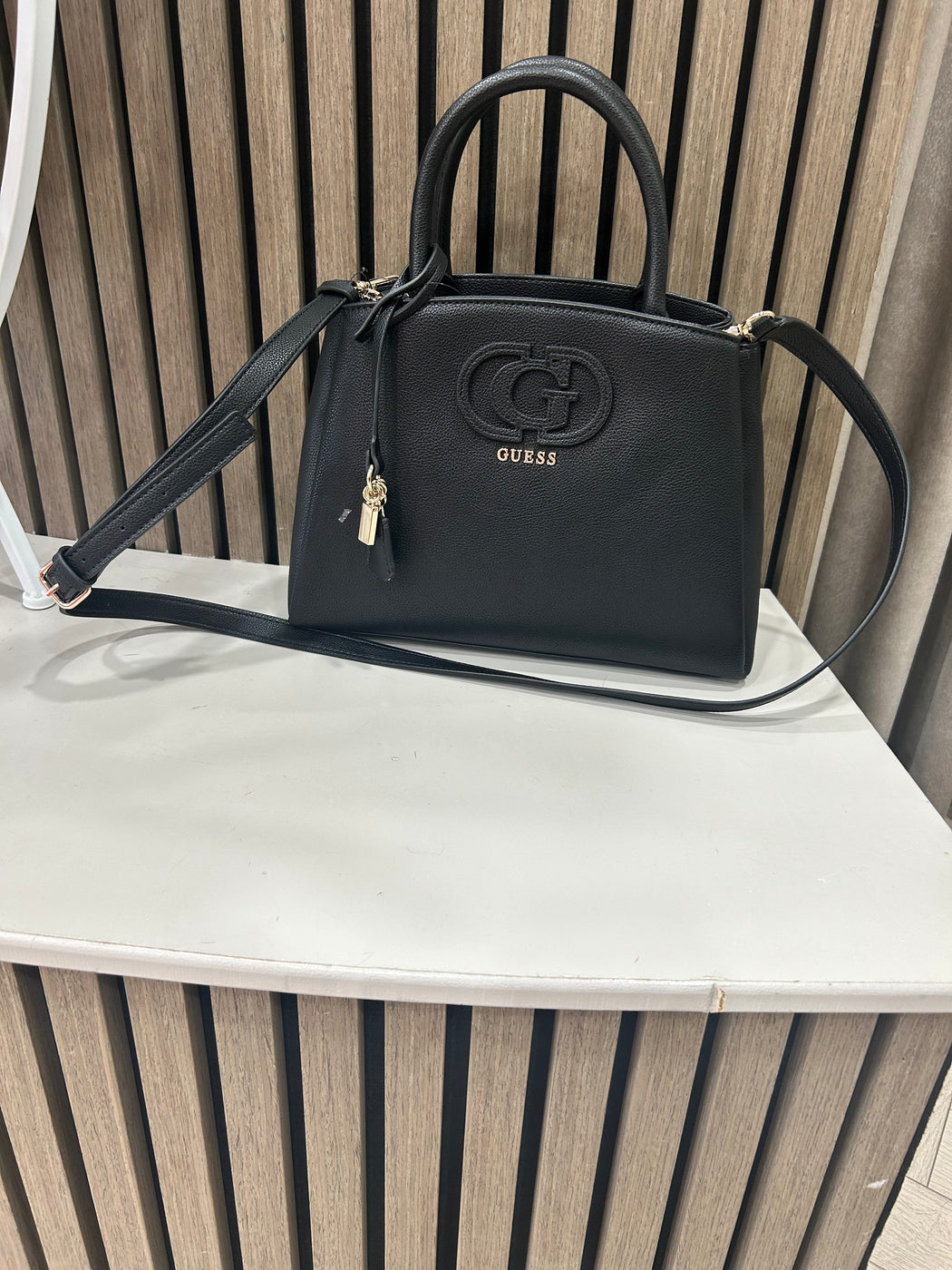 Guess black isola  bag bg990506