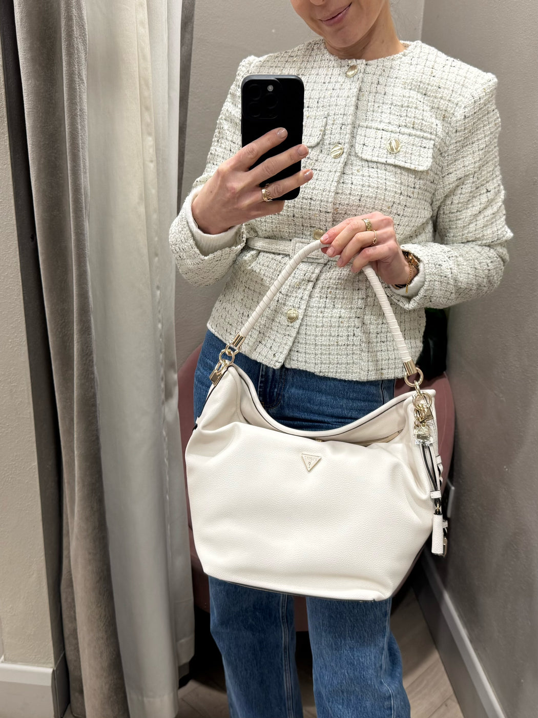 Guess DANYA Off White Bag. BG991802