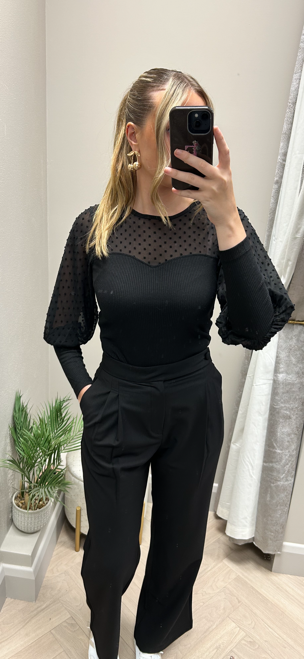 Chicago black mesh top