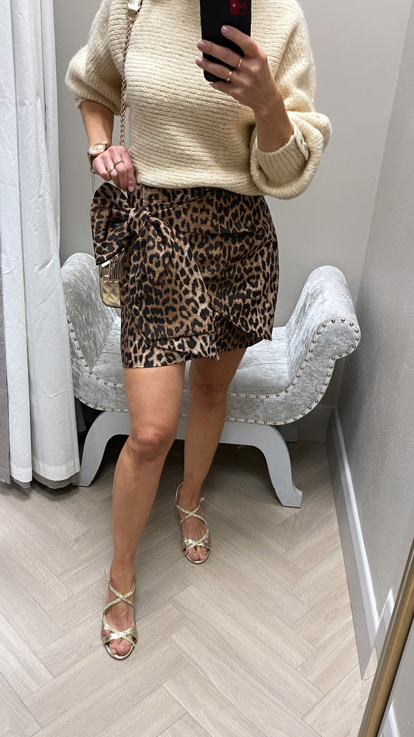 W4bd57wgIj2 guess leopard bow skirt