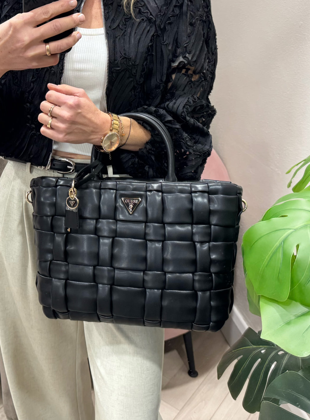 Guess Marion WG807206
BLACK bag