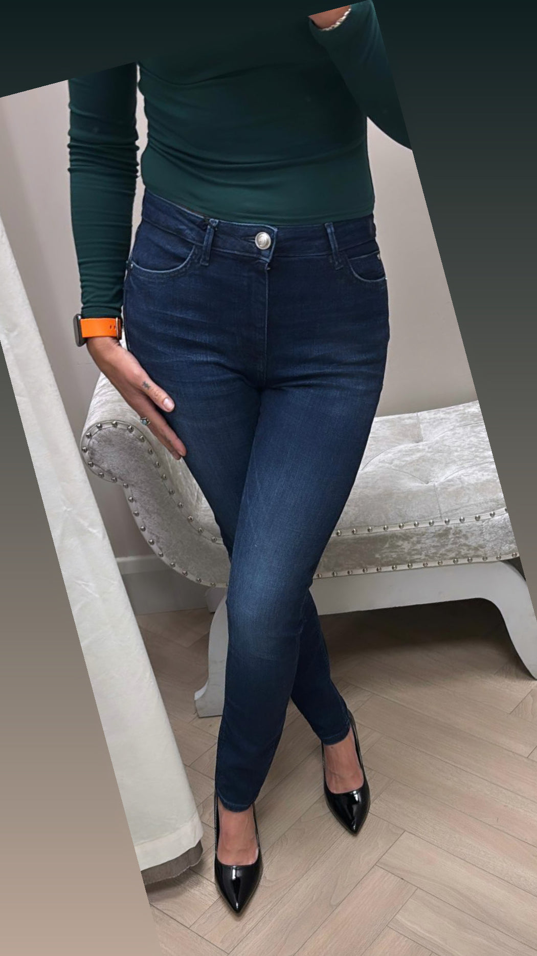 Guess 1981 Skinny High Jeans. W5BA46D0791.