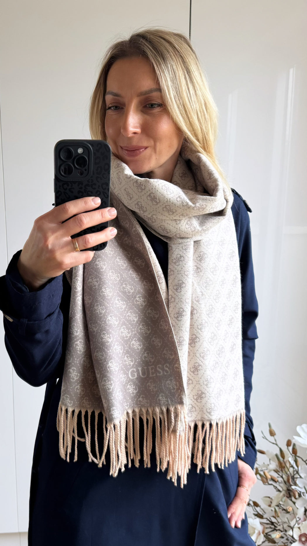 Guess grey/beige scarf AW5423POL03 - GRY