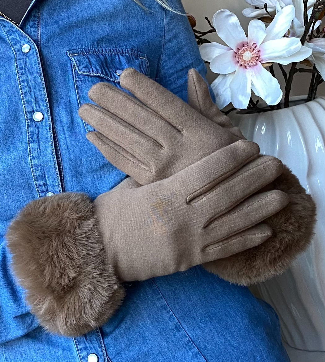 Amelia beige faux fur gloves