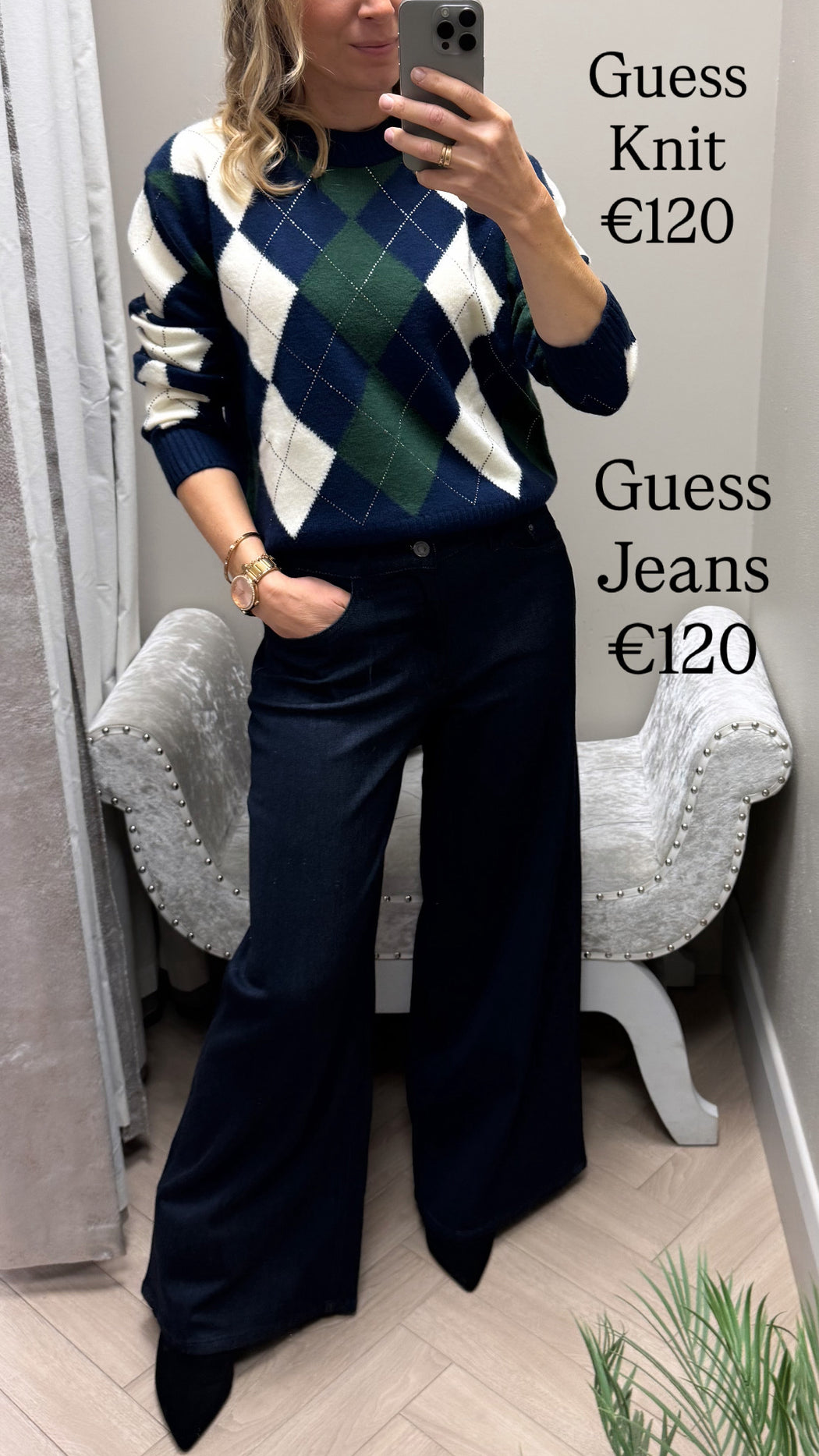 Guess dark indigo Jeans. W6BAJ5D2717
