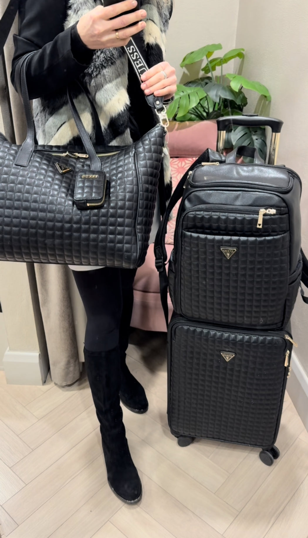 Guess nadira cabin luggage qg8424983