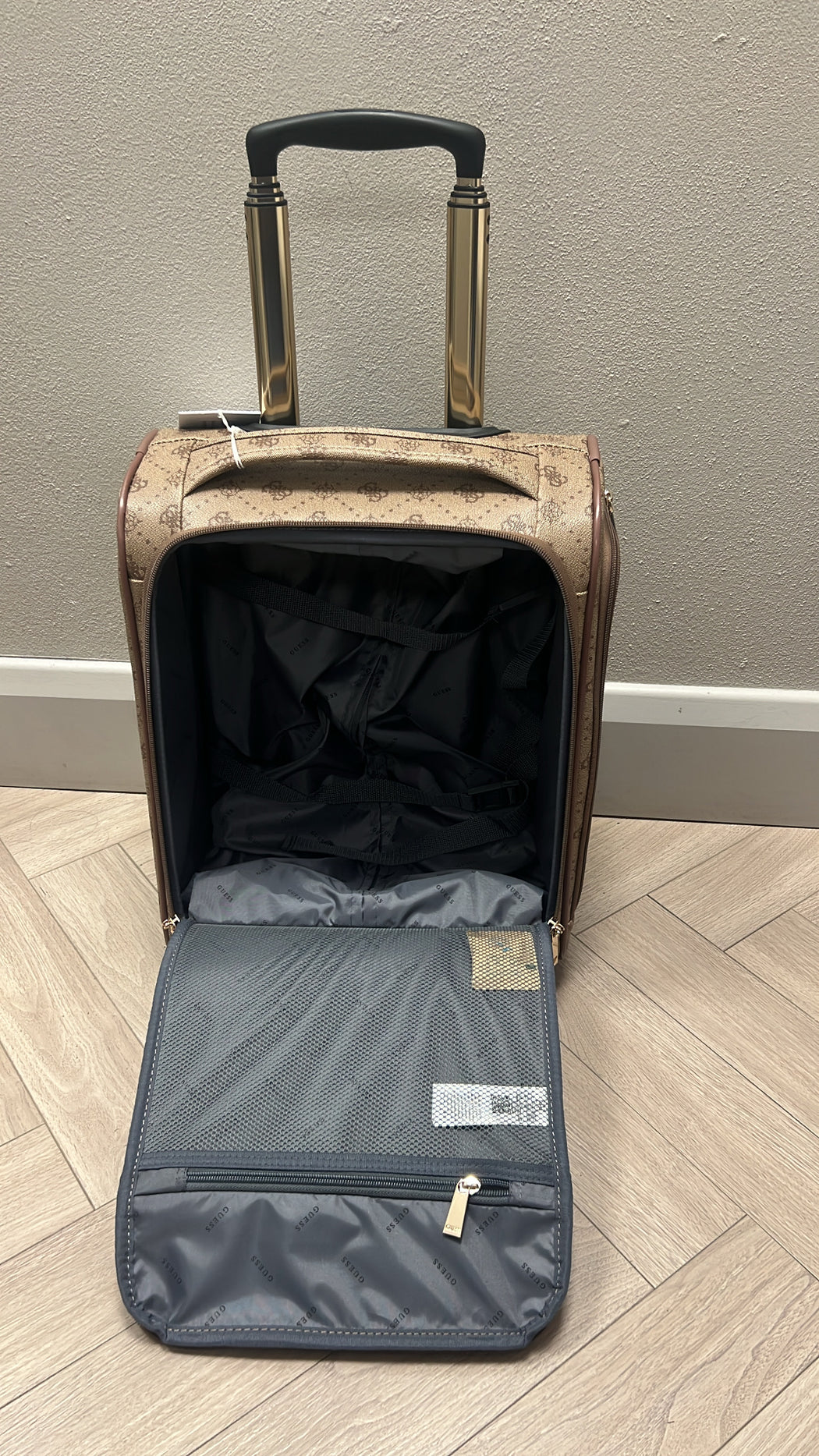 Guess latte logo silia cabin trolley GP9890972