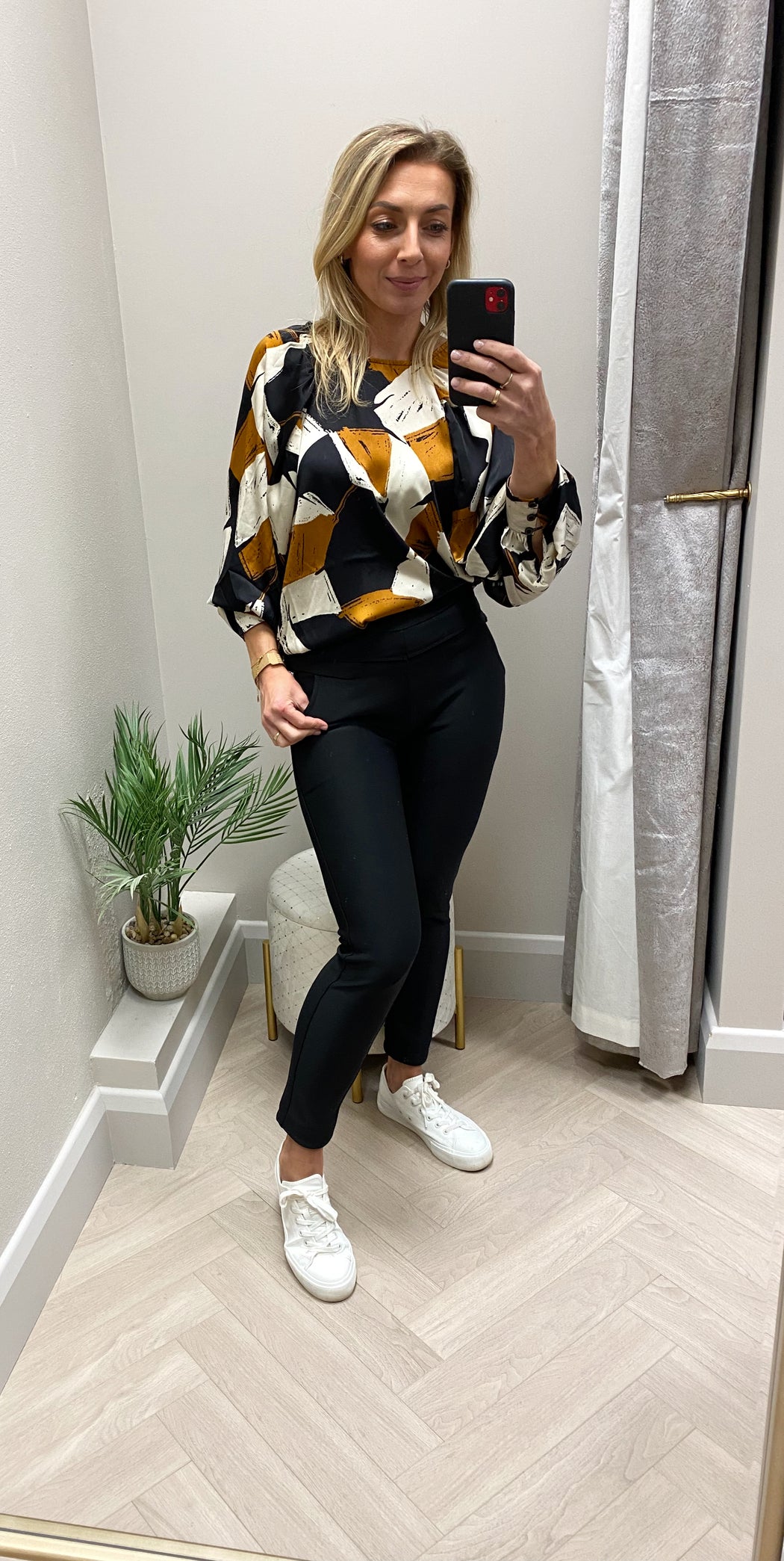 Ta605 Multi Geometric Print Long Sleeve Top