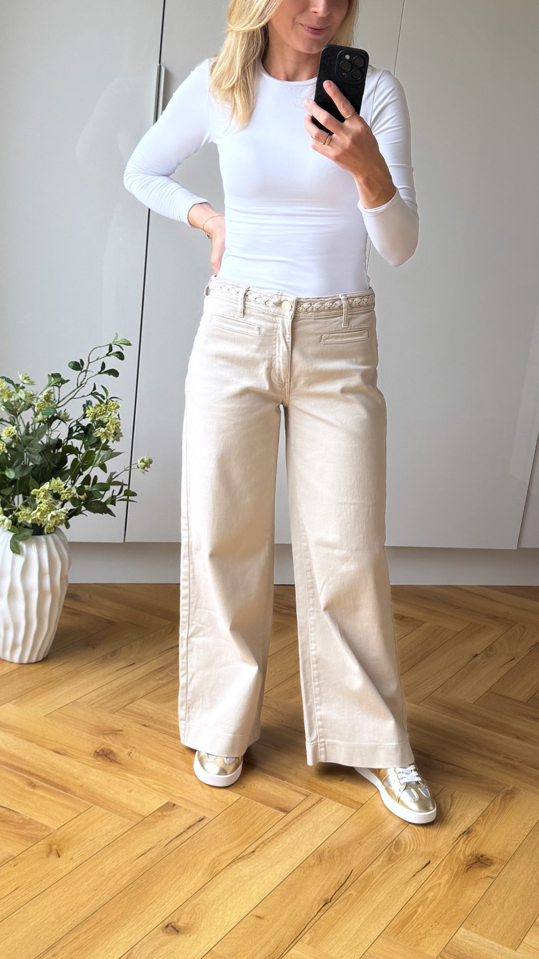Zoya cream guess cropped jean w6gb15w1886-a115