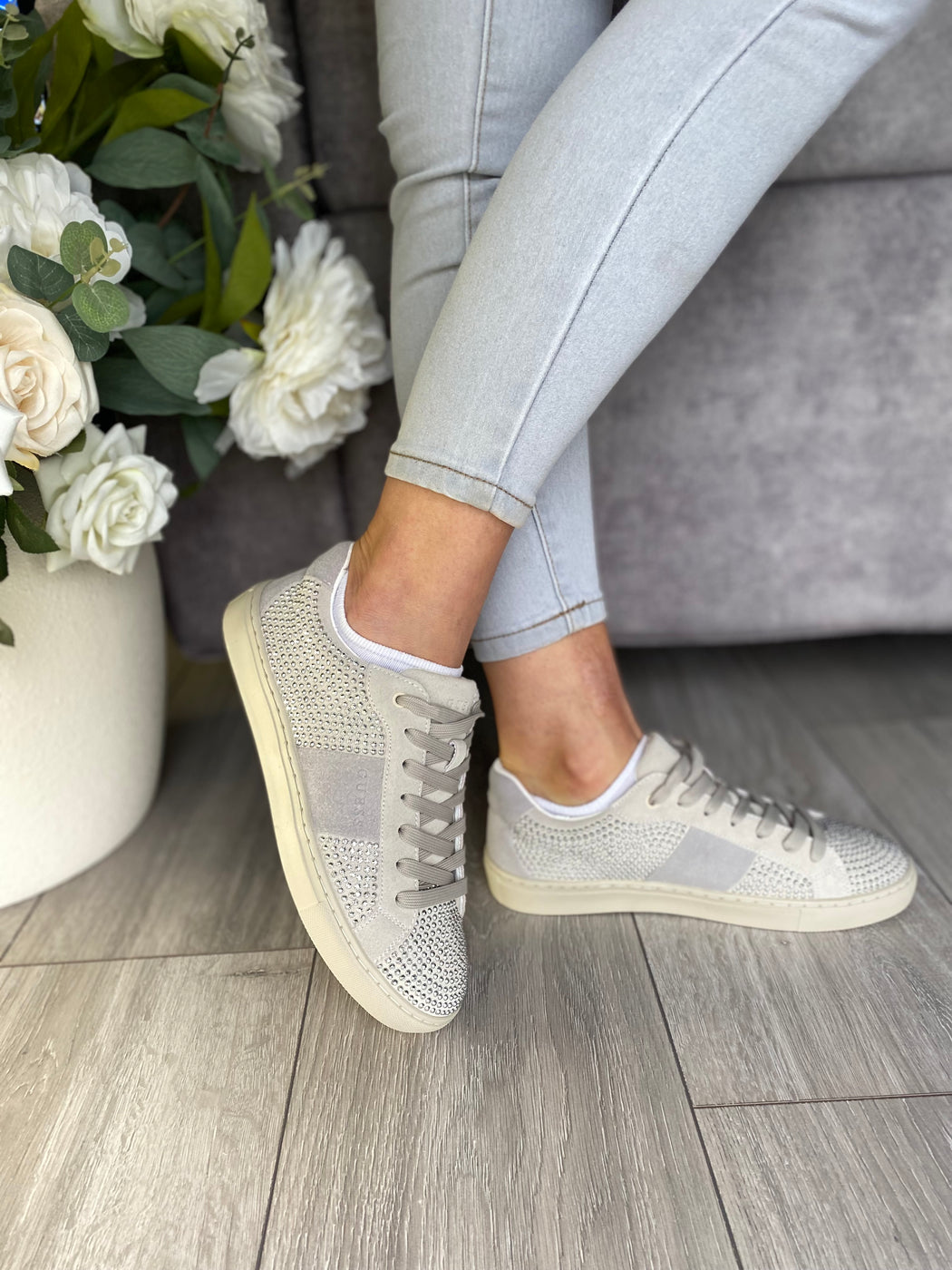 Guess grey diamanté sneaker flptodsue12