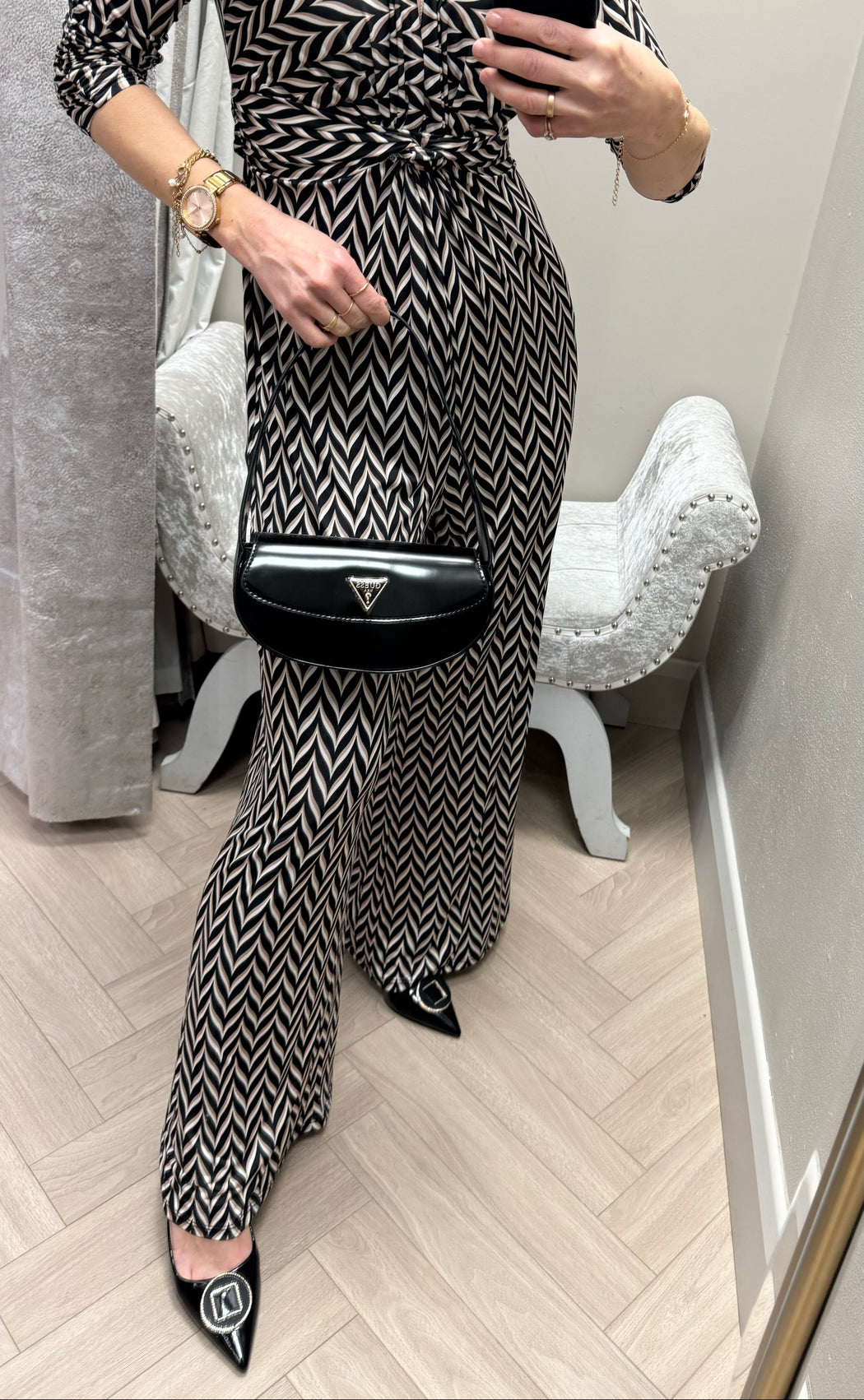 Guess black arnela mini shoulder bag NG949678