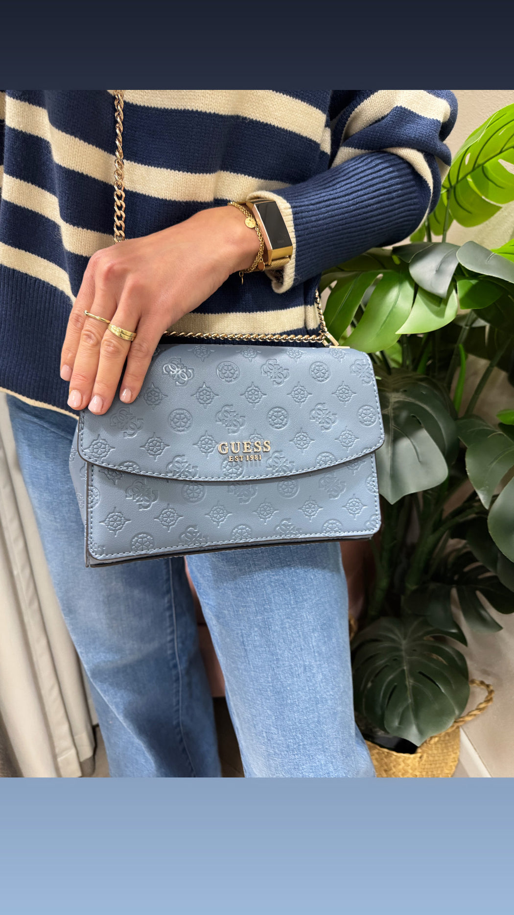 Phoebe 4G Peony Logo Mini Crossbody pd966521