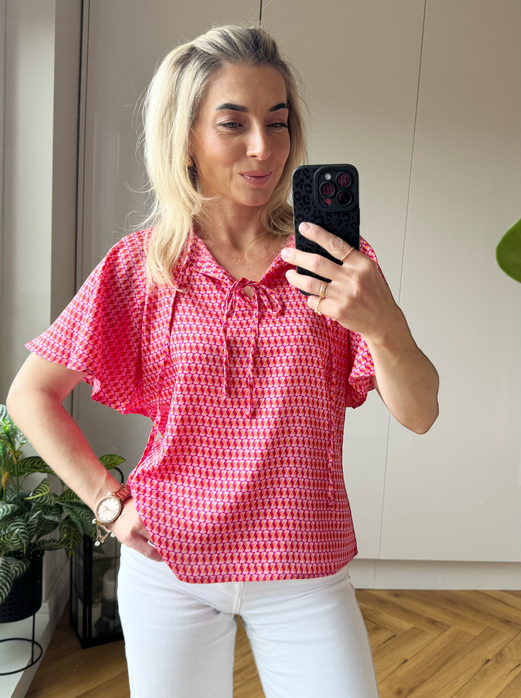 Janelle top red