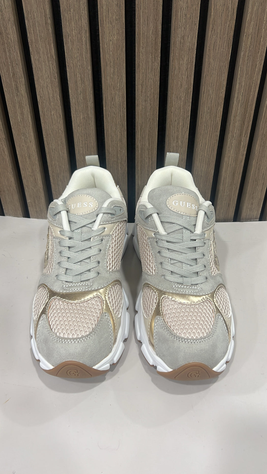 Guess ibitha  sage/gold sneaker  flfi3besu12