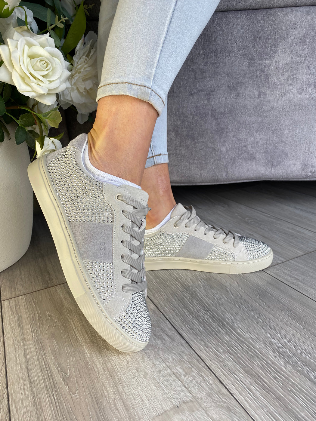 Guess grey diamanté sneaker flptodsue12