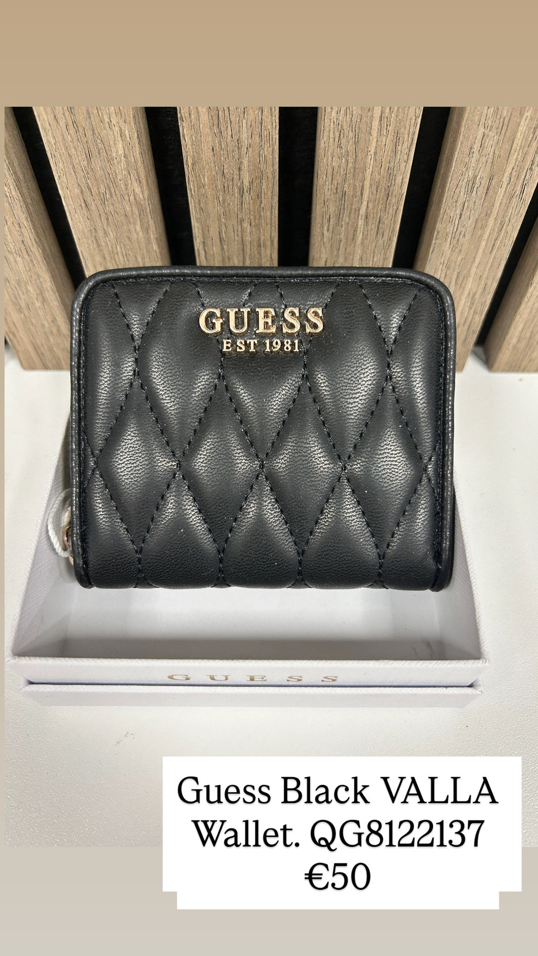 Guess Black VALLA Wallet. QG8122137