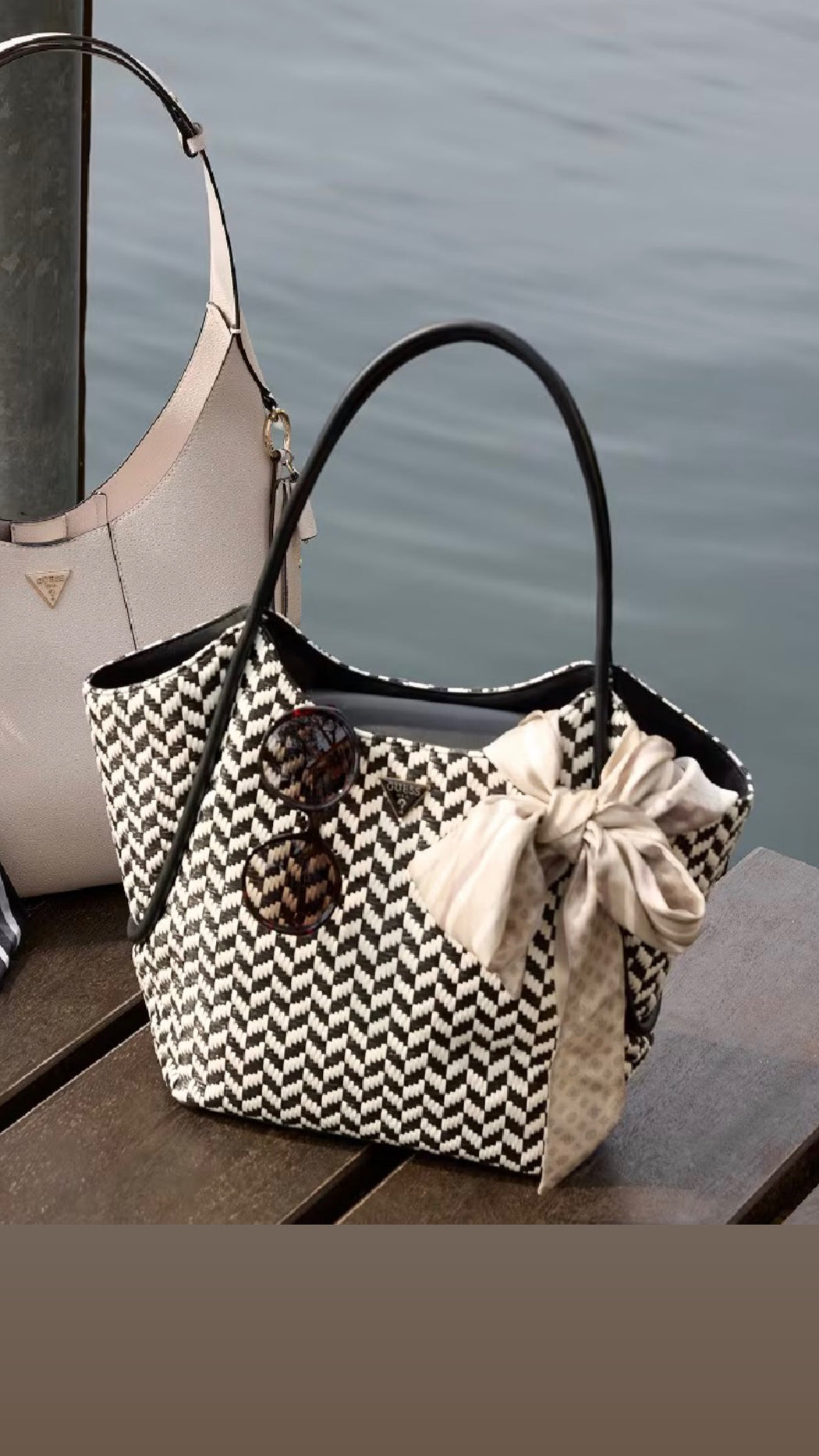 Guess black multi Tessi bag wg769123