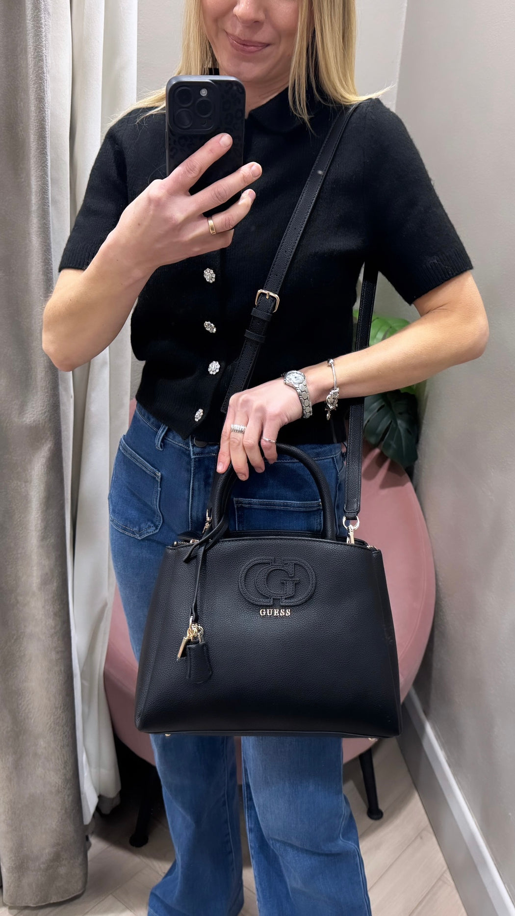 Guess black isola  bag bg990506