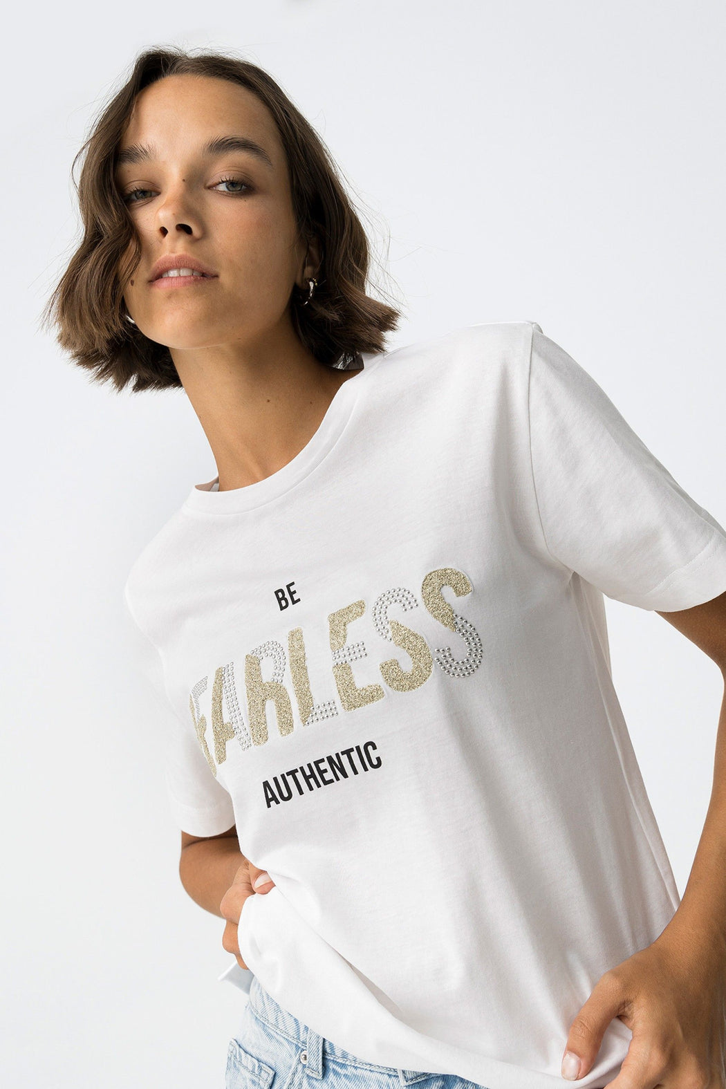 bold off white fearless  tee