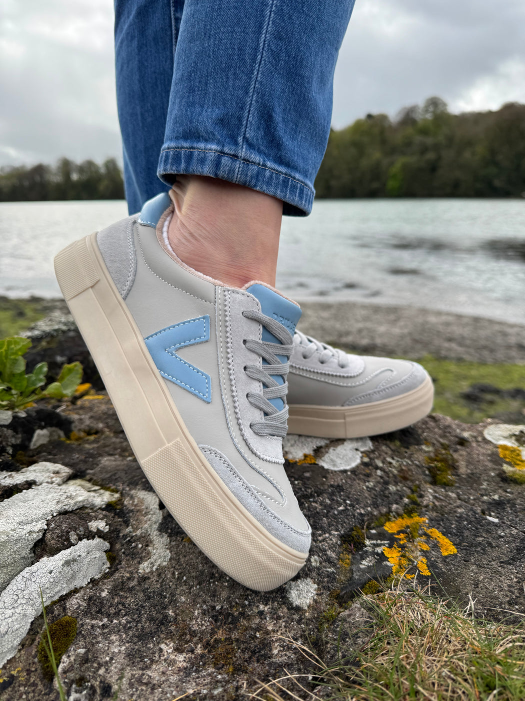 Eighty Chalky Blue Runners