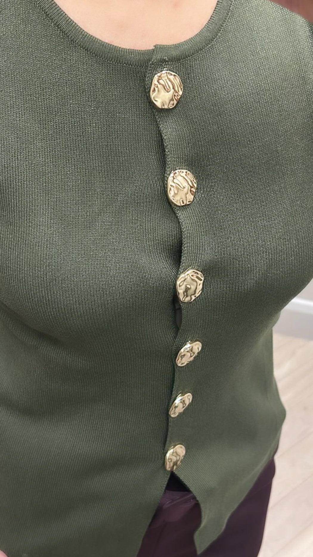 Khaki button knit waistcoat