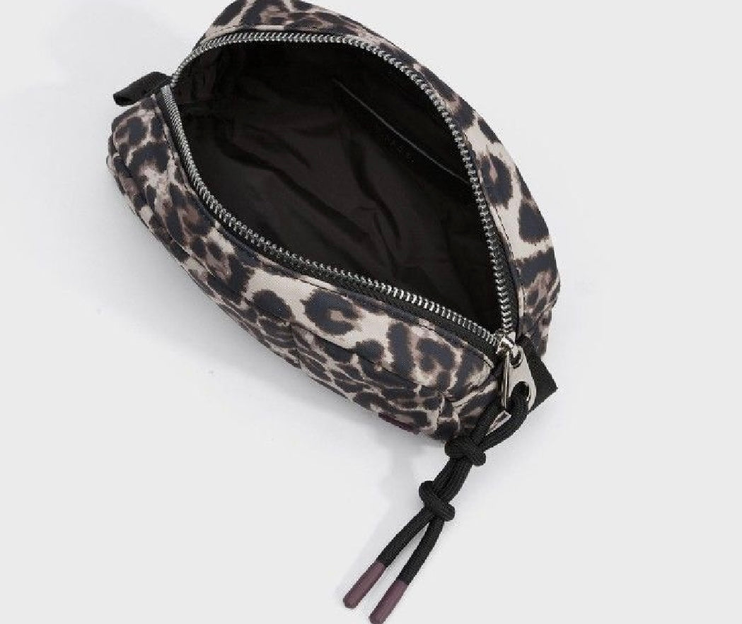 Matea makeup bag