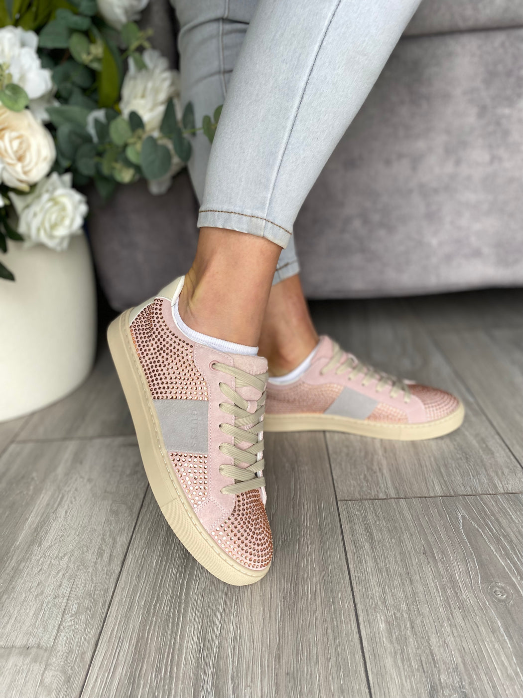 Guess pink grey diamanté sneaker flptodsue12