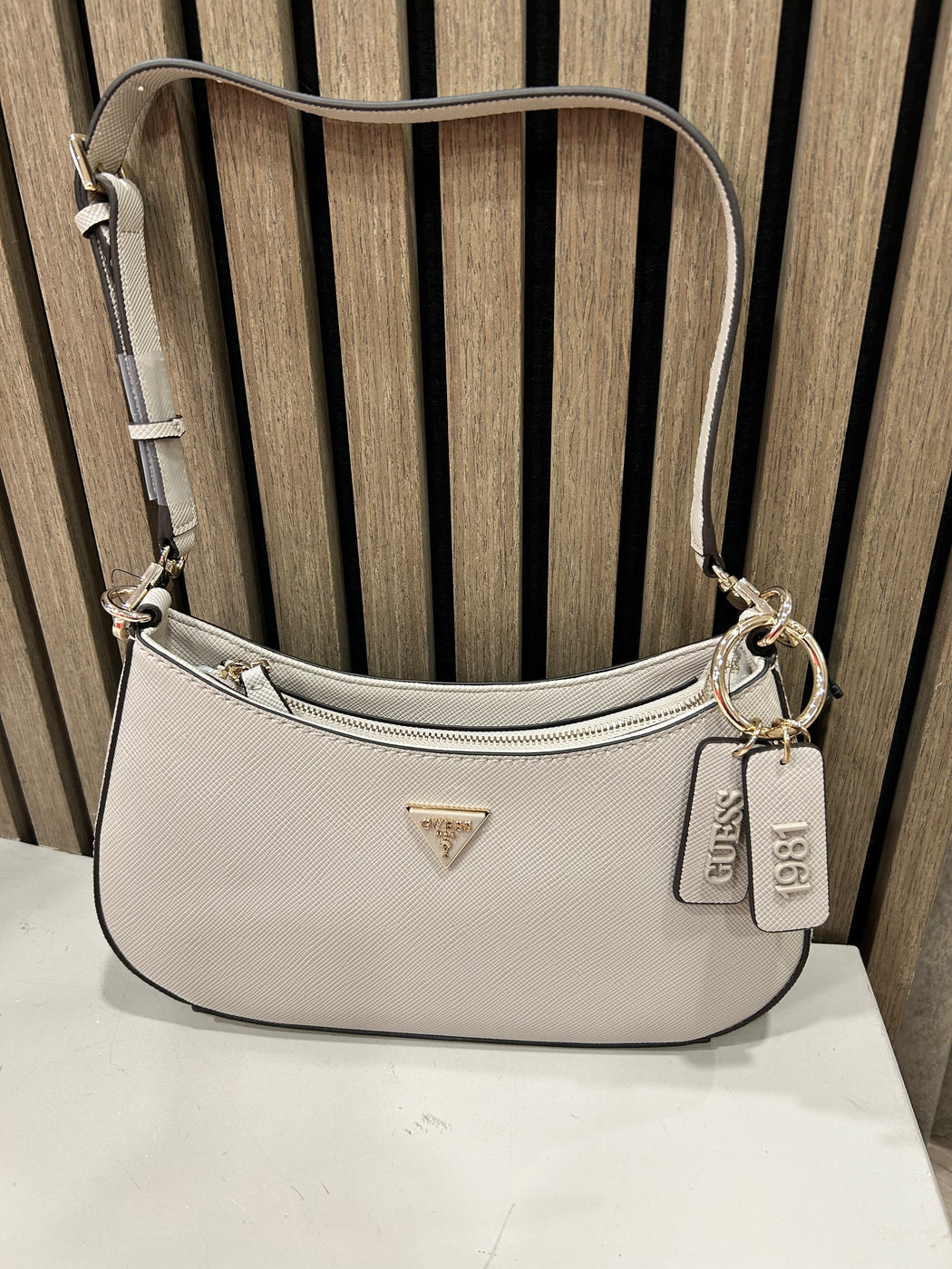 Guess taupe Noelle bag zg967218