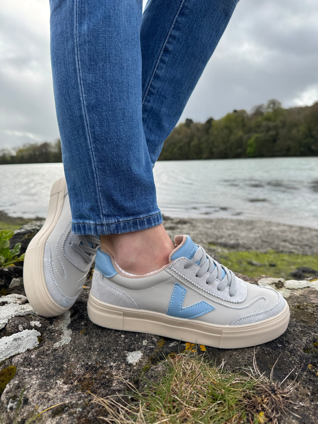 Eighty Chalky Blue Runners