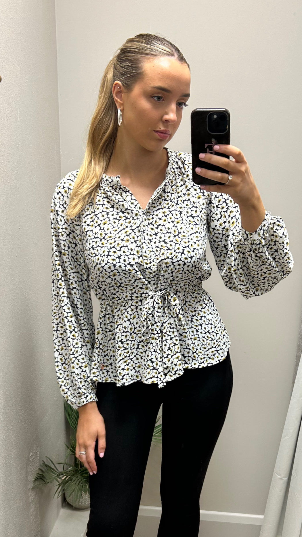 Lorelei black print top