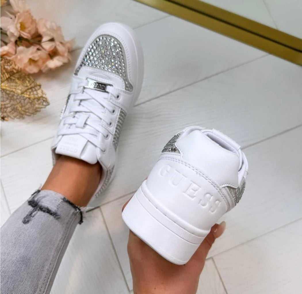 Flfnrsele12 guess white trainer with rhinestones