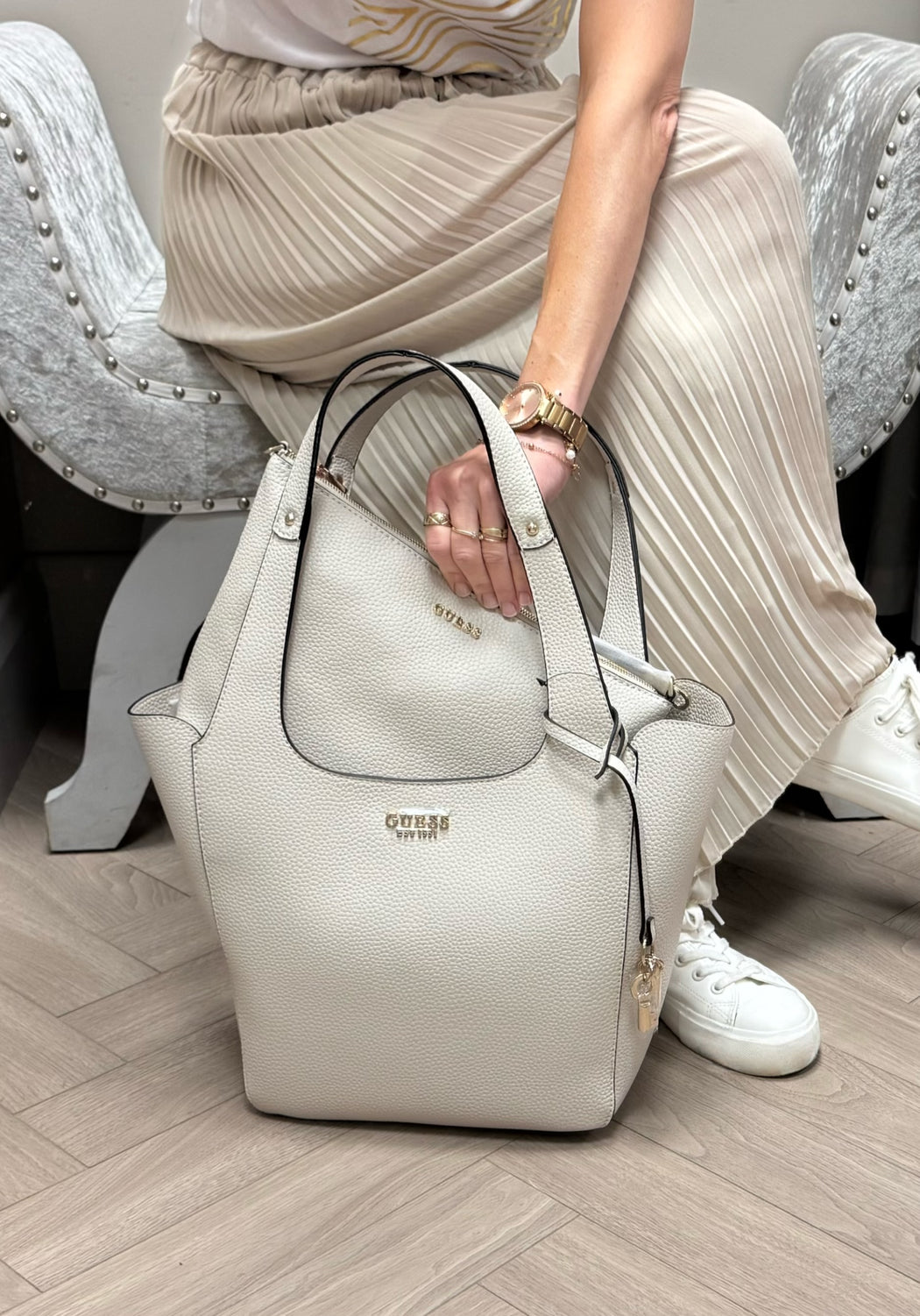 Kiss beige pleated elasticated trousers
