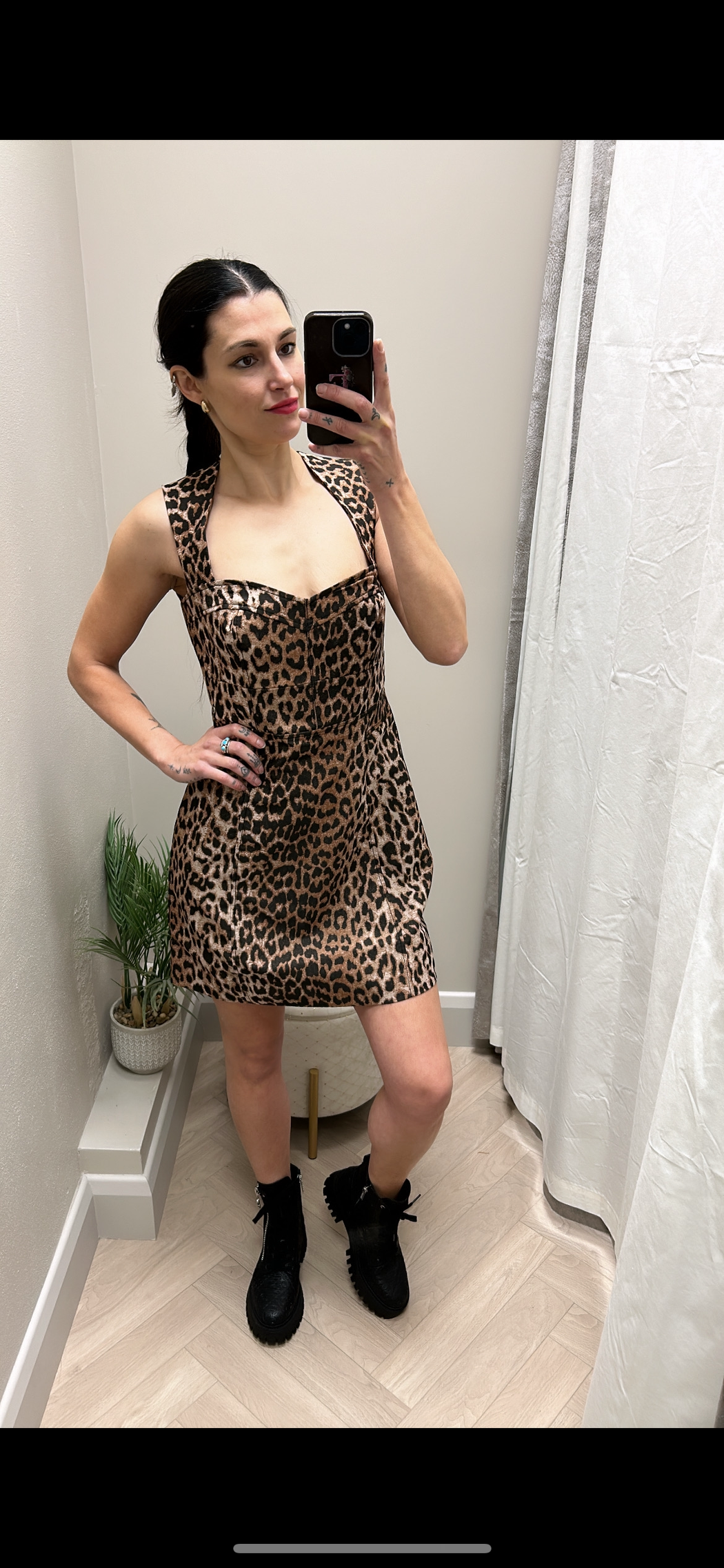 W4bk93wglj2 guess leopard mini dress