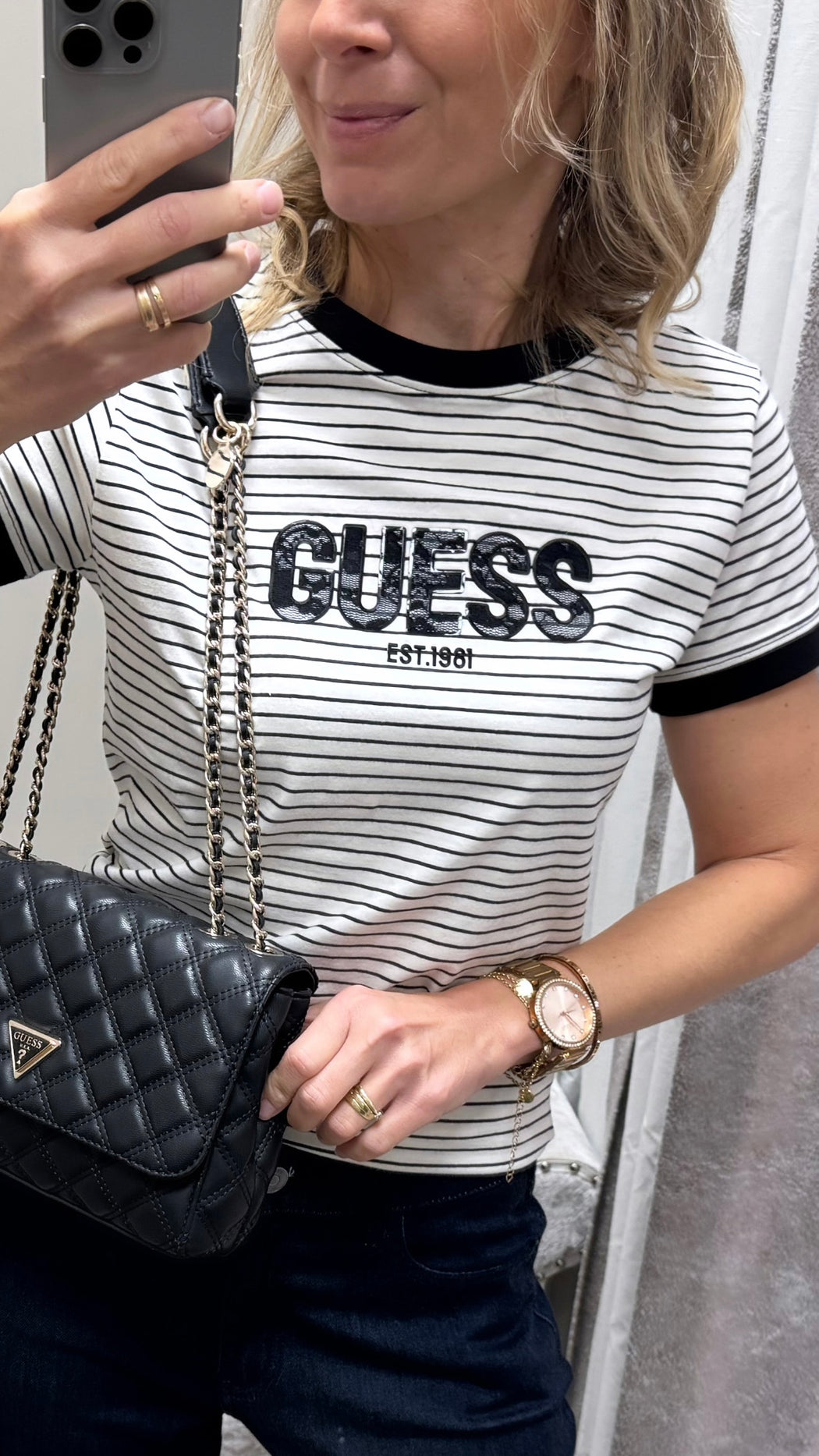 Guess gummy lace insert tee