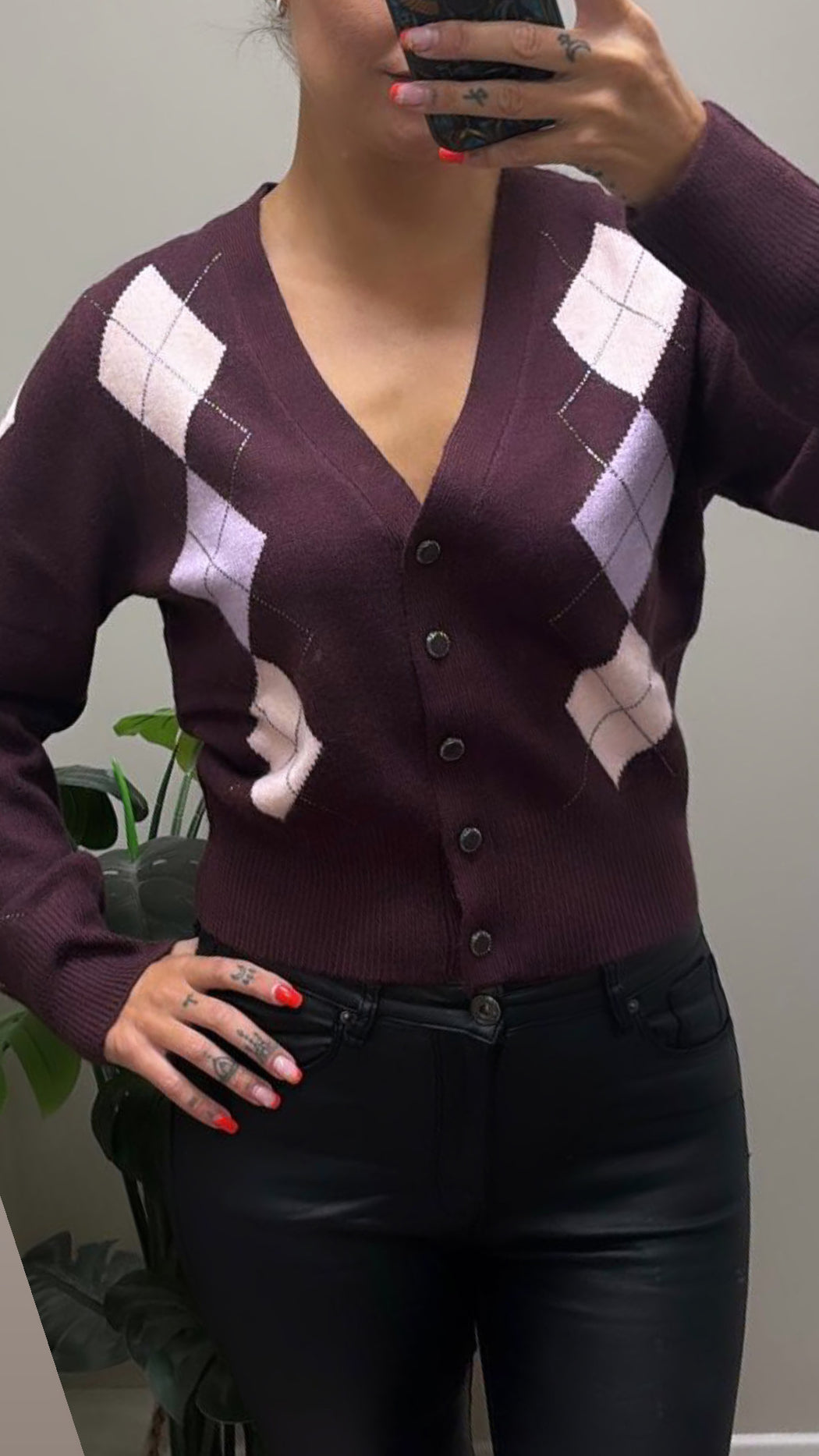 Guess Gracie Argyle Cardigan Burgundy. W6BR47Z1446