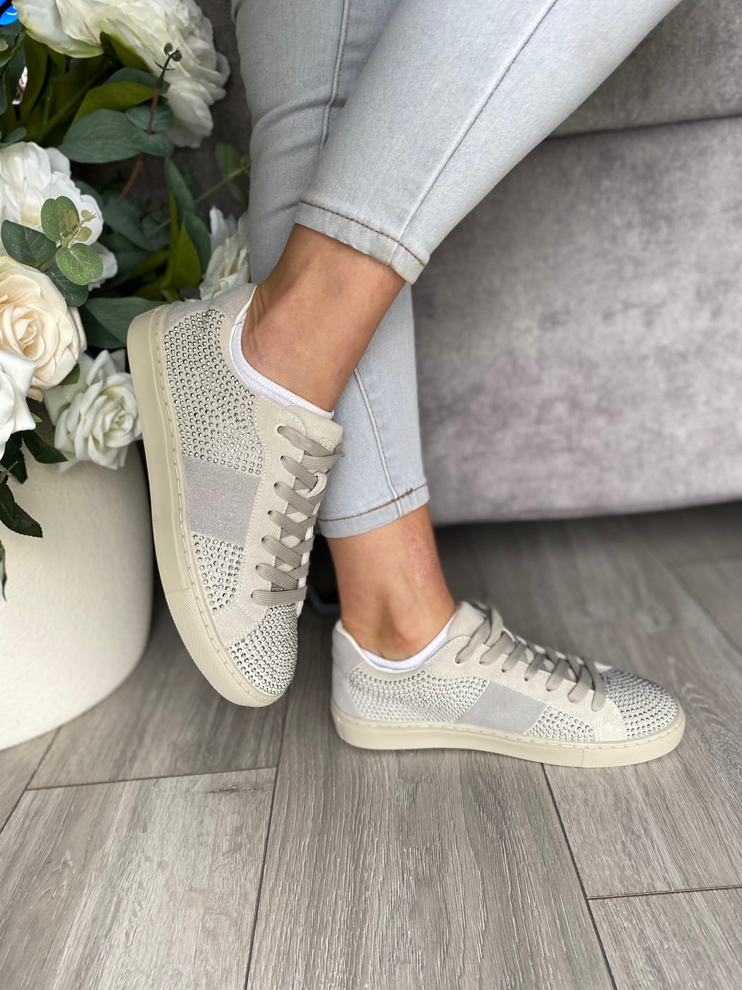 Guess grey diamanté sneaker flptodsue12