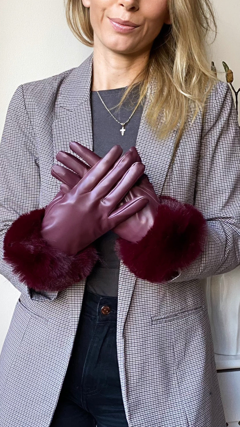 Ruby faux leather gloves